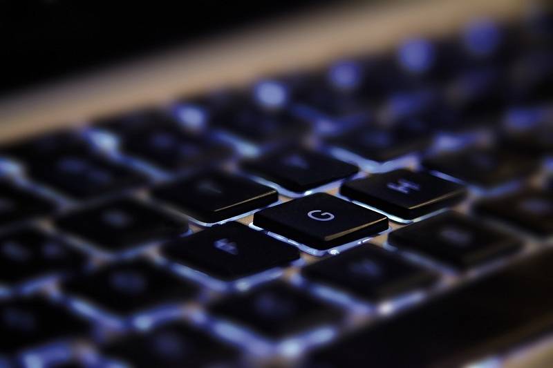 Cara Menyalakan Lampu Keyboard Laptop Agar Lebih Menarik